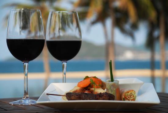 Nhà Hàng Lãng Mạn ở Nha Trang