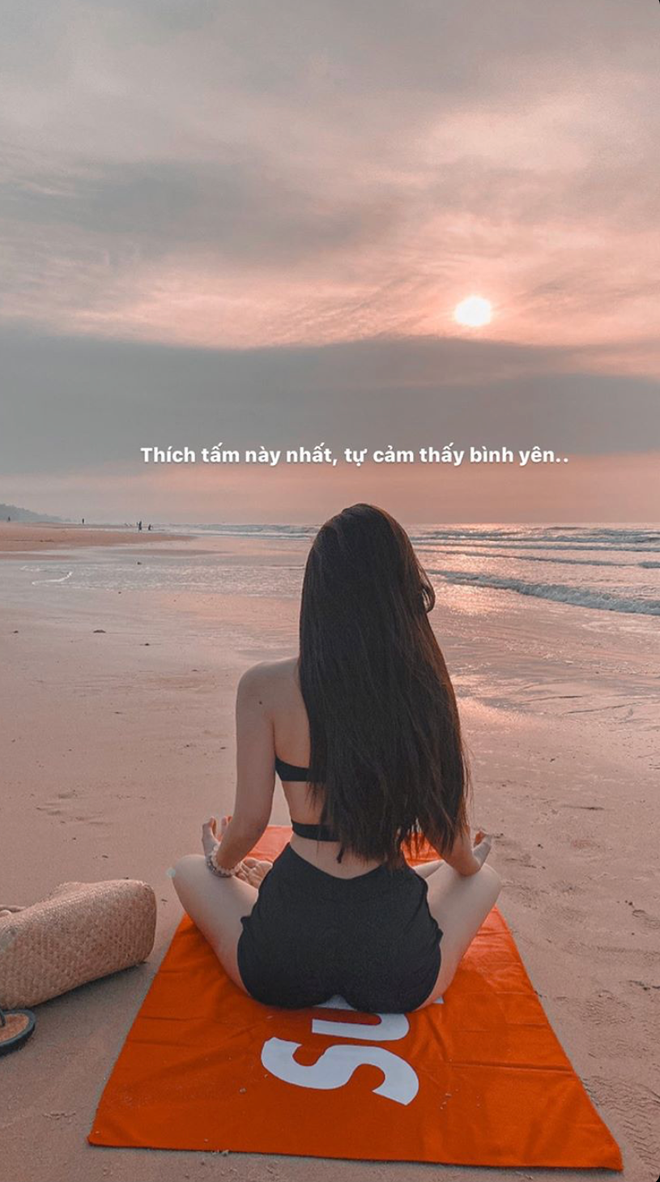 Võ Ngọc Trân khoe ảnh đi biển sexy, vòng eo nhỏ đến khó tin khiến chị em phát thèm