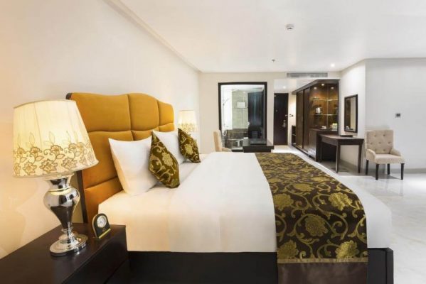 khách sạn quảng bình gần biển