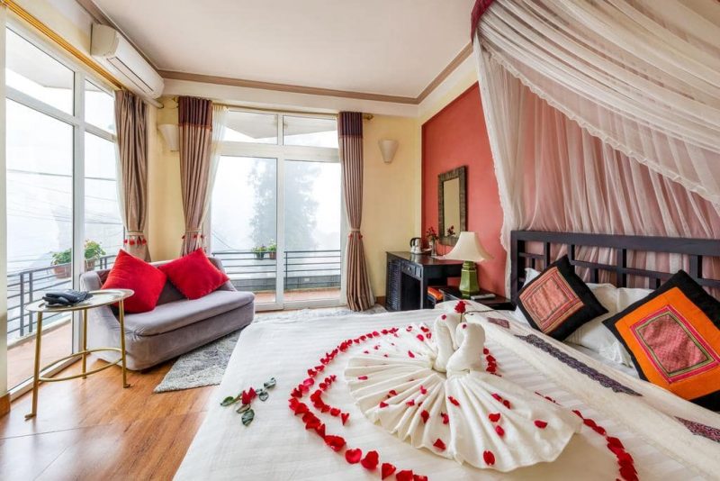 khách sạn sapa hướng núi
