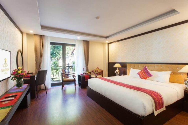 khách sạn sapa hướng núi
