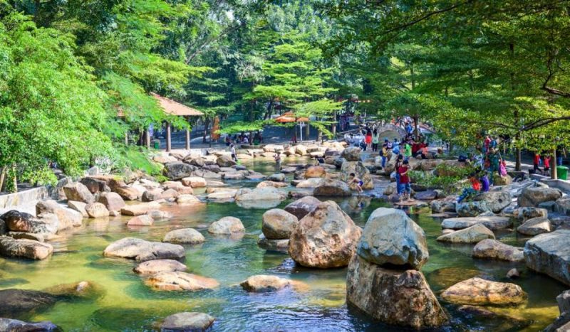 khu vui chơi Sài Gòn có hồ bơi