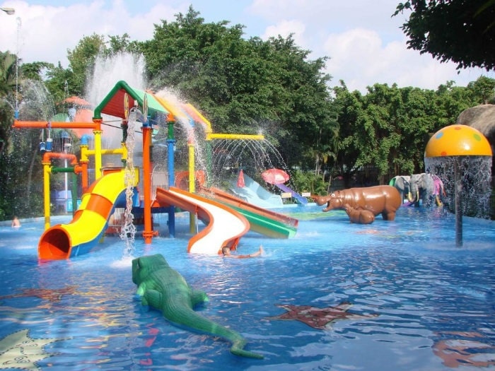 khu vui chơi Sài Gòn có hồ bơi