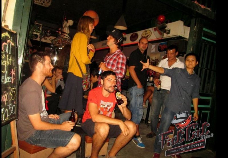 Pub Tây ở Hà Nội Pub Tây ở Hà Nội