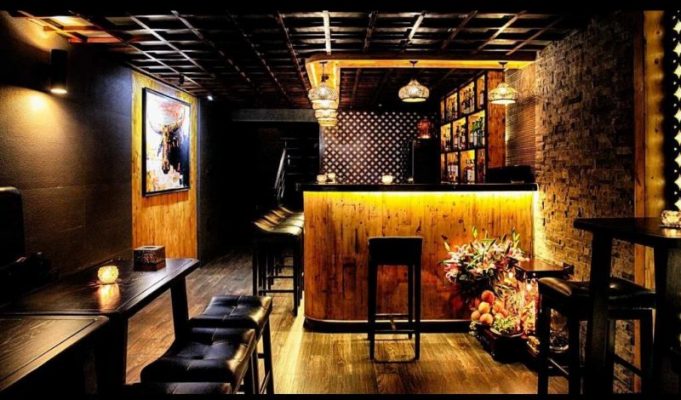 Pub Tây ở Hà Nội