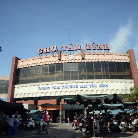 quan-ao-gia-si-cho-tan-binh-1