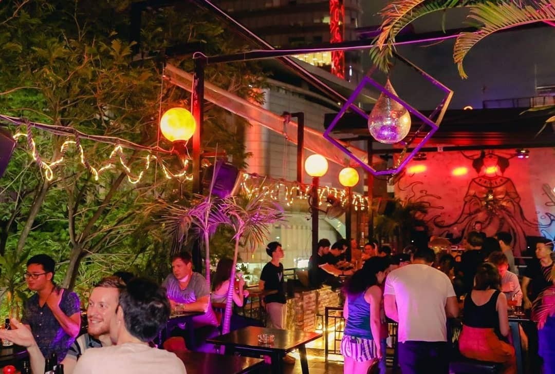 quán bar Tây ở Sài Gòn quán bar Tây ở Sài Gòn