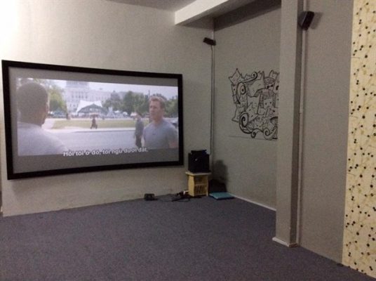 quán cà phê xem phim ở Sài Gòn