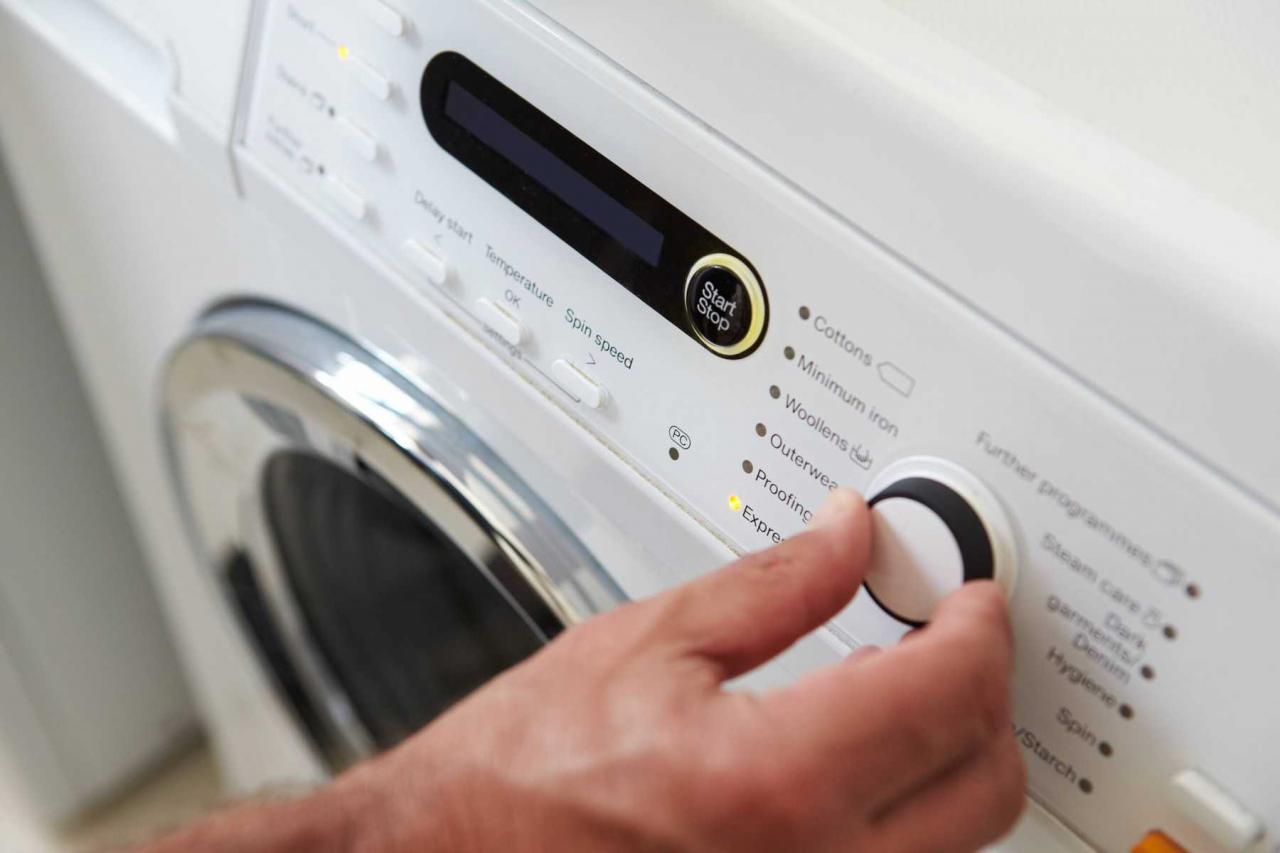 Top 5 mẫu máy giặt là được lựa chọn để mở tiệm giặt là